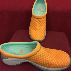Merrell - 8.5 - Like New